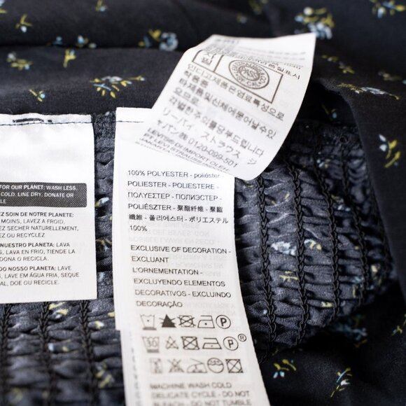 ✨ Levi's Finn Floral Puff Sleeve Blouse Short Sleeve Top Black - Picture 11 of 12